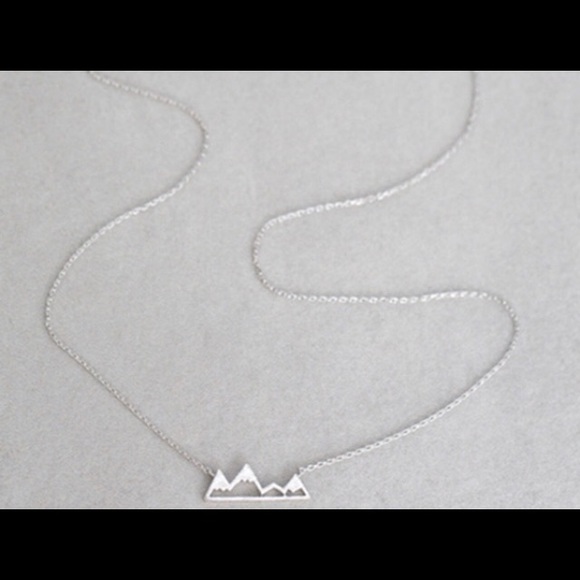Mountain necklace in silver brand new - Picture 2 of 5
